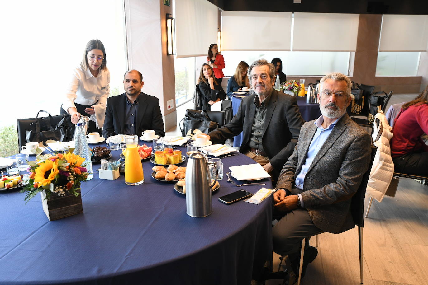 Así ha sido el I Desayuno con Aspanion celebrado en Alicante