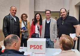El PSOE de Alicante apoya a Ruiz Devesa para ir en la lista de las elección europeas.