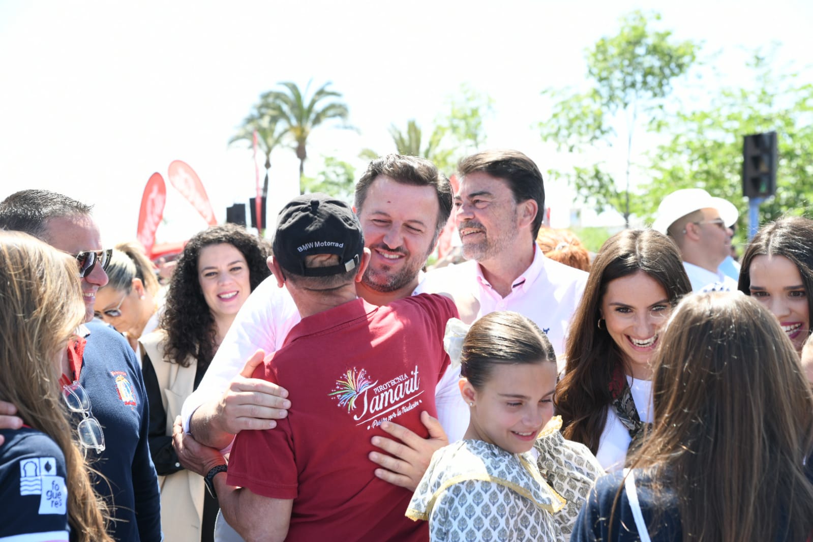 Así ha sido la mascletà de las Hogueras de Alicante en el sector sur