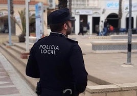 Agente de la Policía Local de Elche.