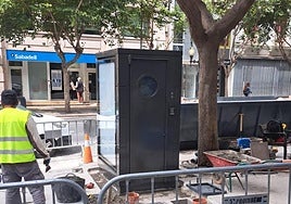 Baño instalado en la Rambla.