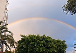 El arcoiris tras las lluvias del martes.