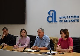 Compormís ha dado a conocer este jueves en Alicante las acciones legales que emprenderá contra el decreto de admisión de alumnos.
