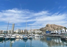 Vistas de la ciudad de Alicante desde el Puerto.