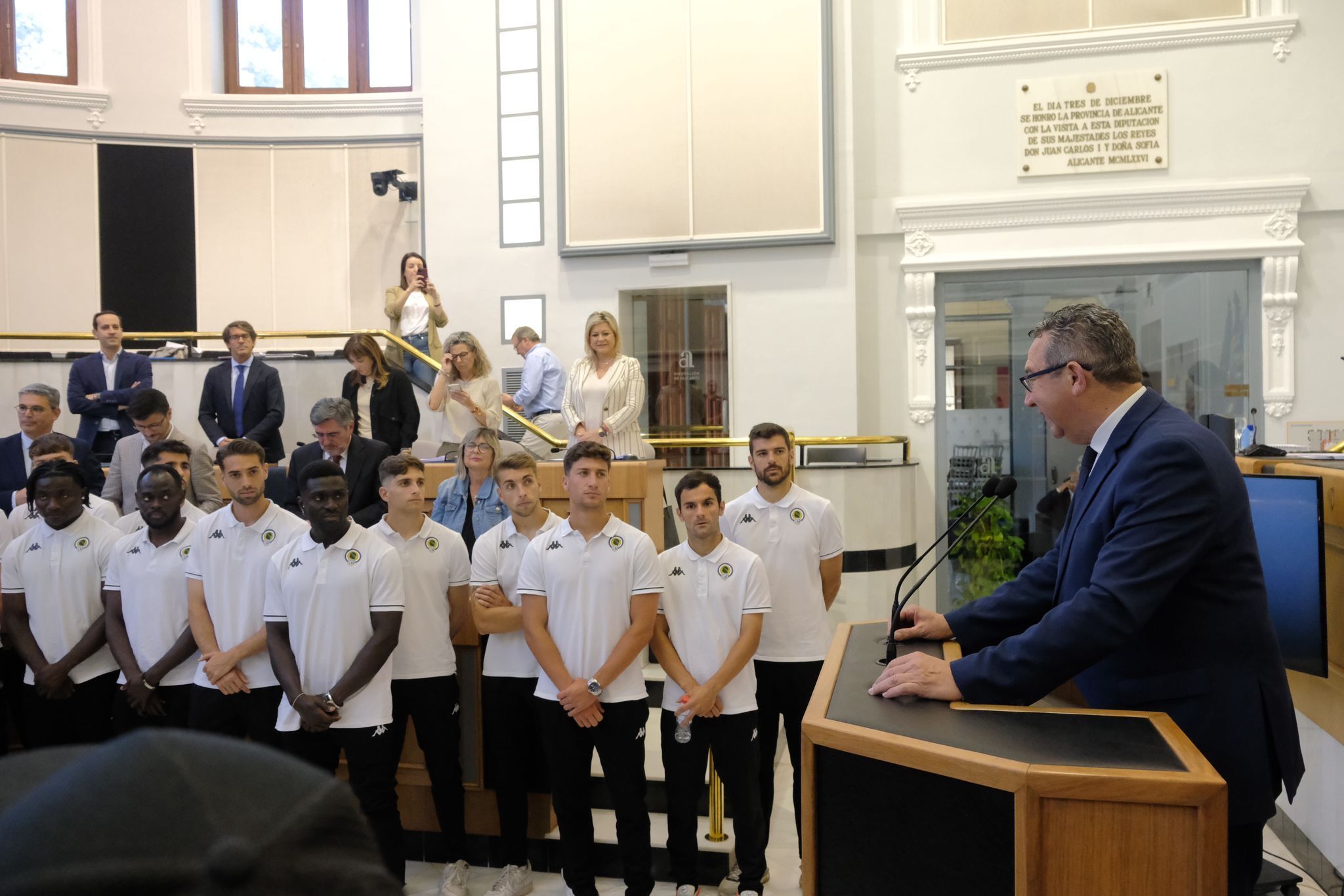 El Hércules pasa por Palacio