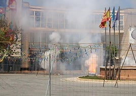 Las fiestas del Mig Any de El Campello culminan a golpe de mascletà