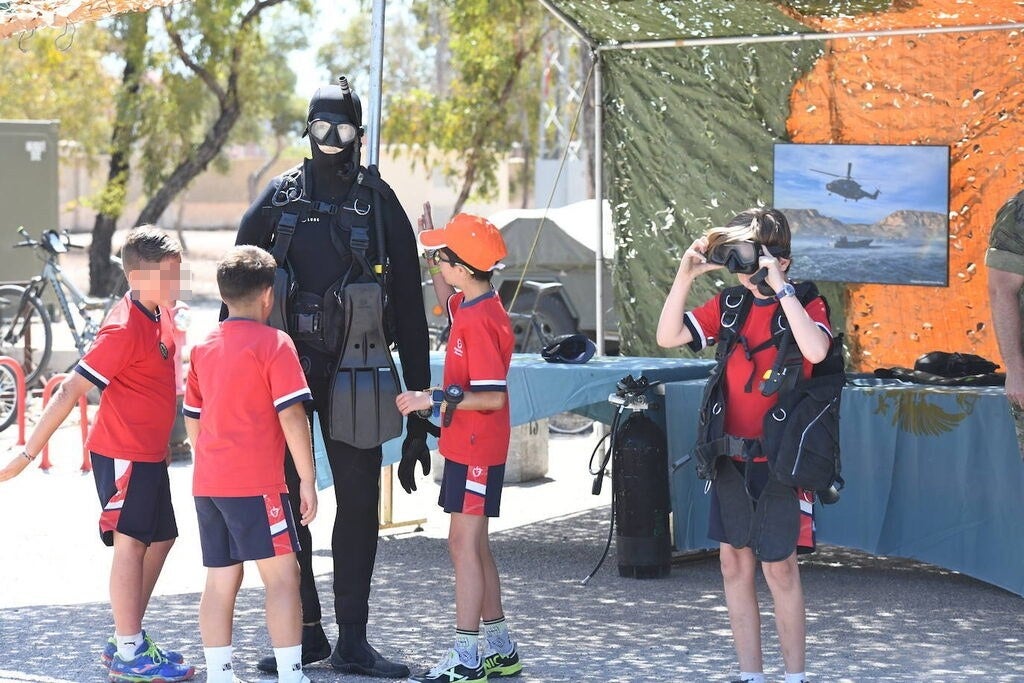 Más de un millar de alumnos de Alicante visitan el MOE de Rabasa