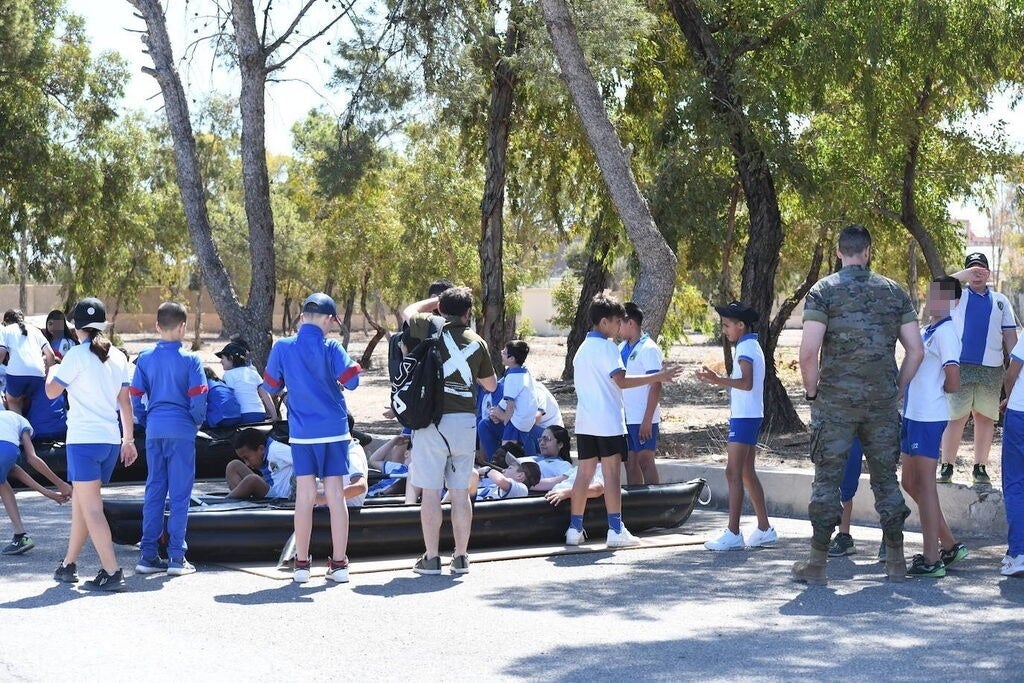 Más de un millar de alumnos de Alicante visitan el MOE de Rabasa