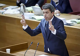 Carlos Mazón en el pleno de Les Corts.