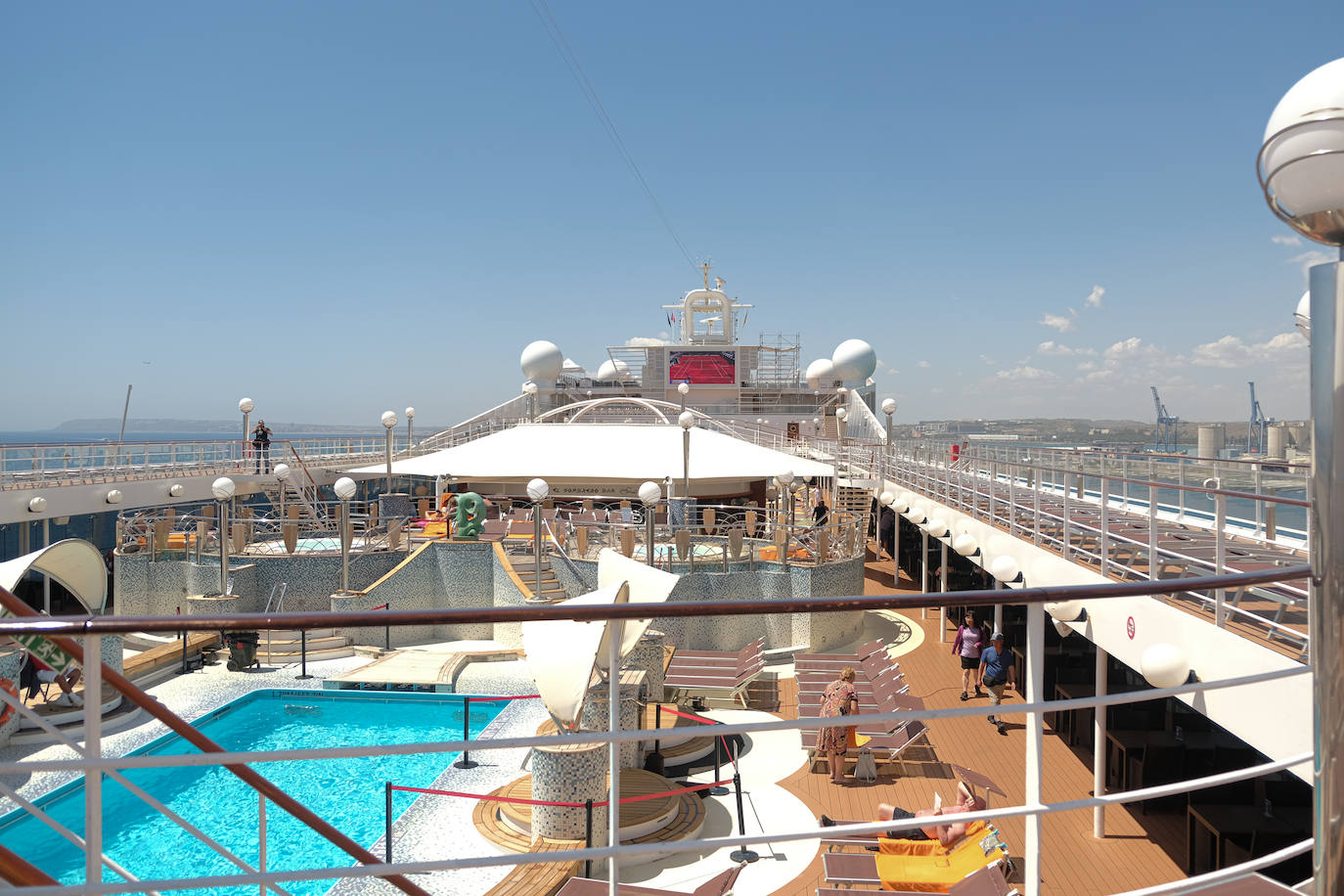 Un día a bordo del MSC Orchestra en Alicante