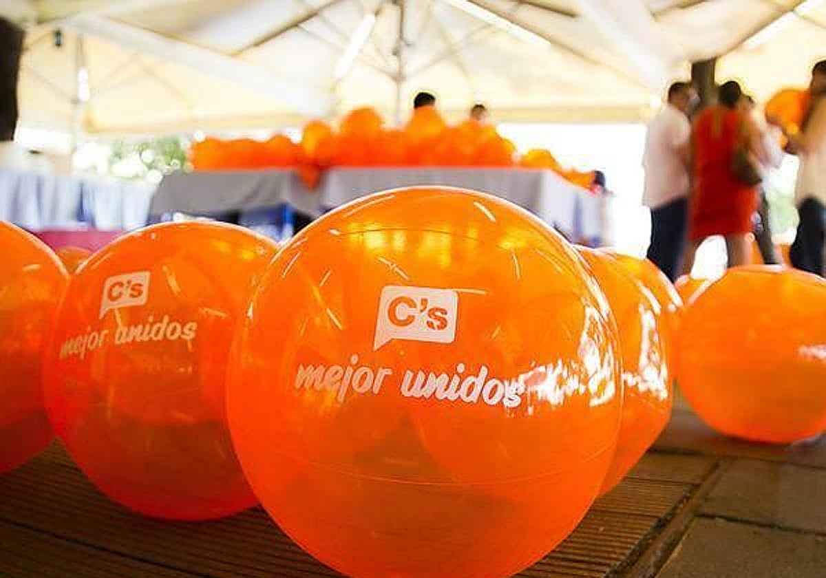 Globos del partido Ciudadanos.