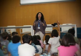 Imagen durante una de las sesiones realizadas en uno de los Hospitales Vithas de Alicante.