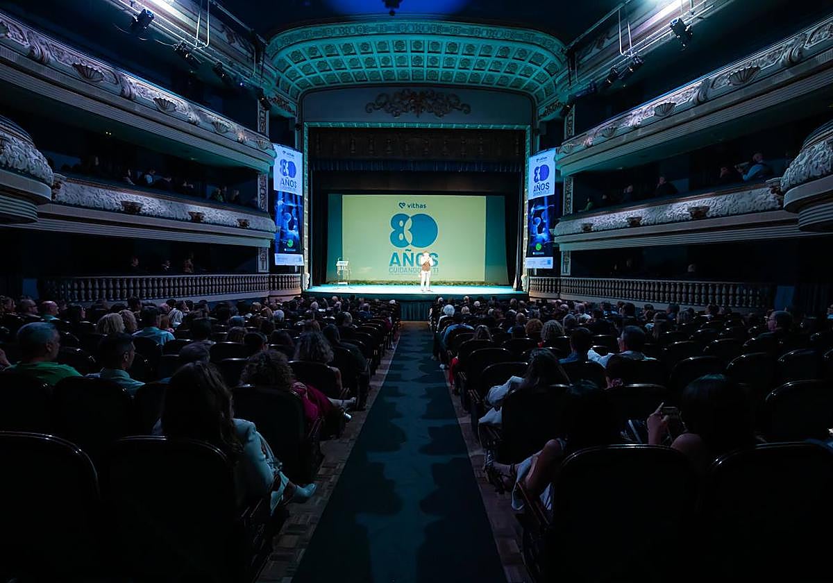 Más de 500 personas acudieron al acto, celebrado en el Teatro Principal de Alicante.