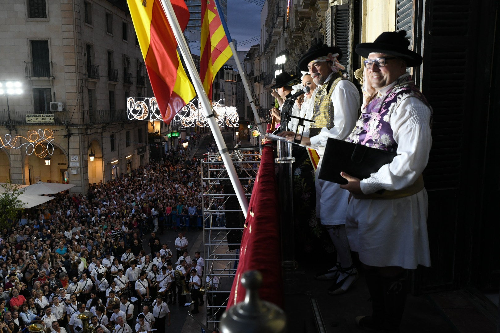 Alicante ya está en Hogueras