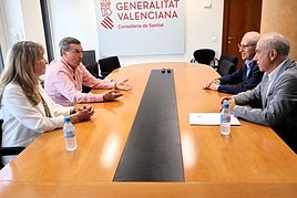Reunión del conseller de Sanidad con los responsables del Consejo Autonómico de Colegios de Médicos Valencianos.