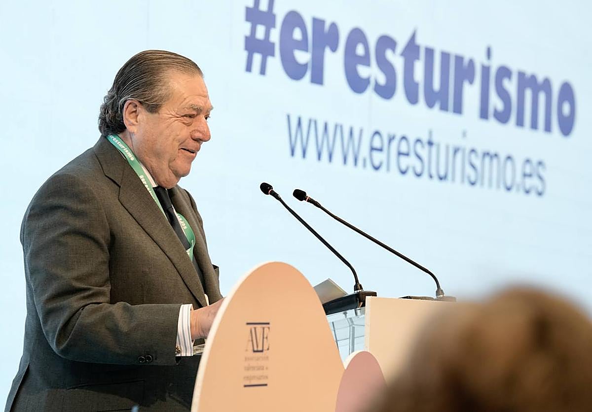 Vicente Boluda, durante su participación en la la XI Jornada de Turismo de Benidorm.