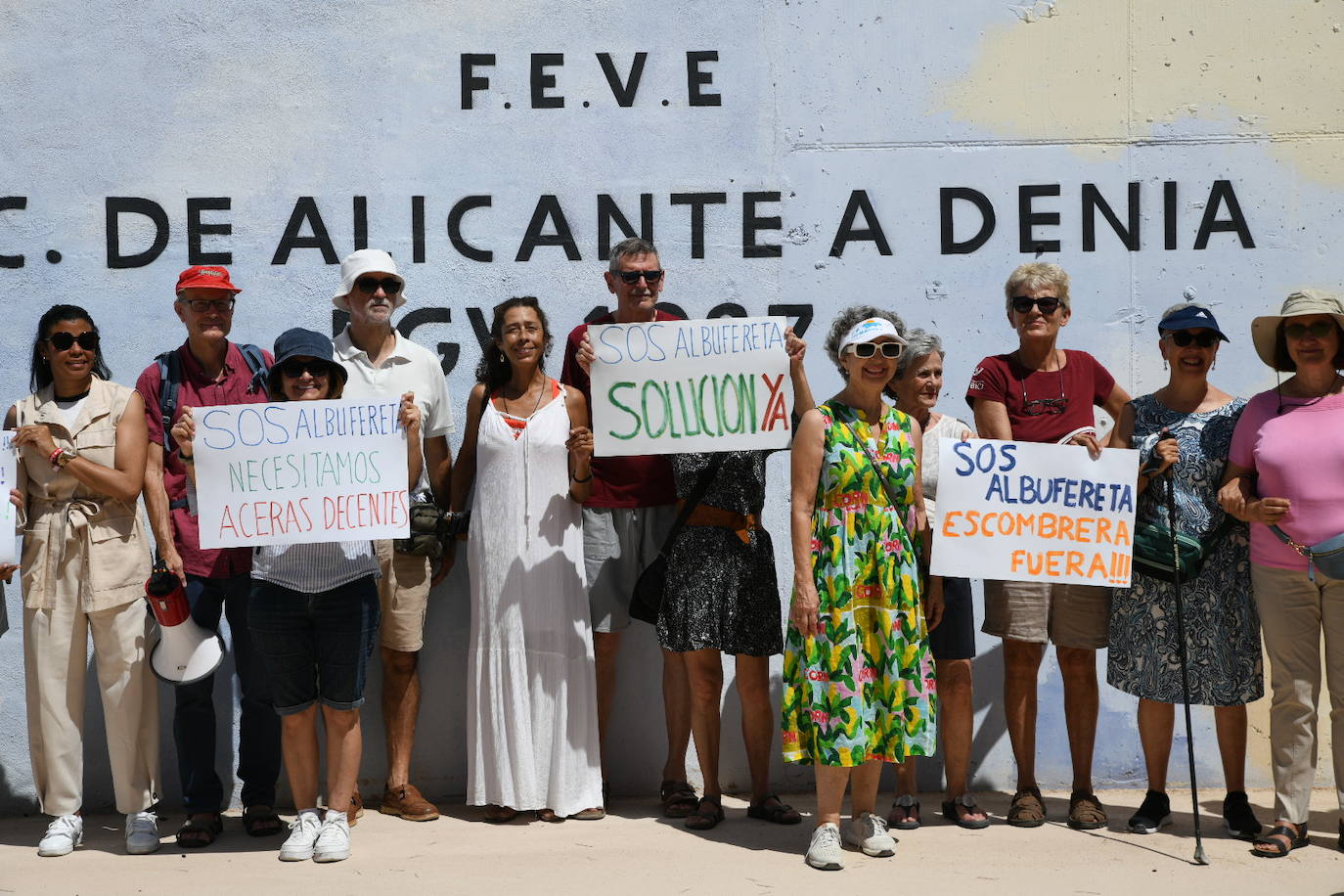 Un paseo por el nuevo verde sobre el mar de Alicante