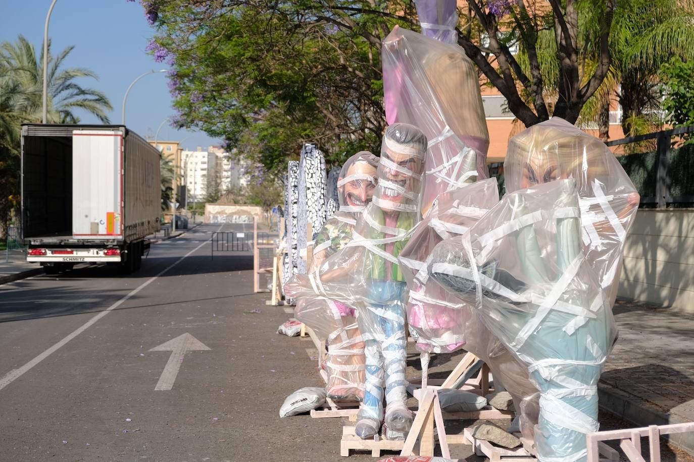 Las Hogueras empiezan a llenar las calles de Alicante