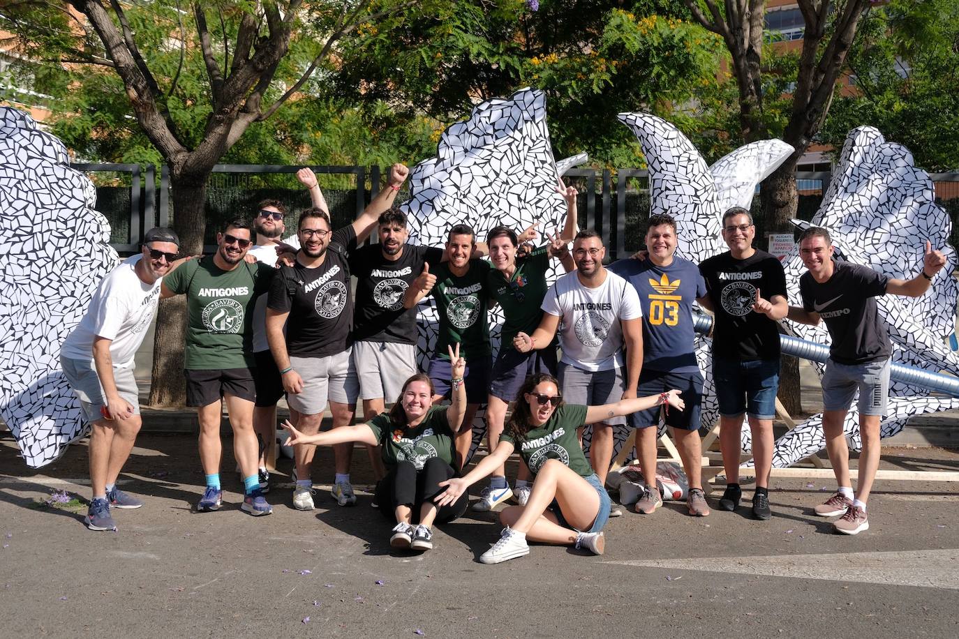 Las Hogueras empiezan a llenar las calles de Alicante