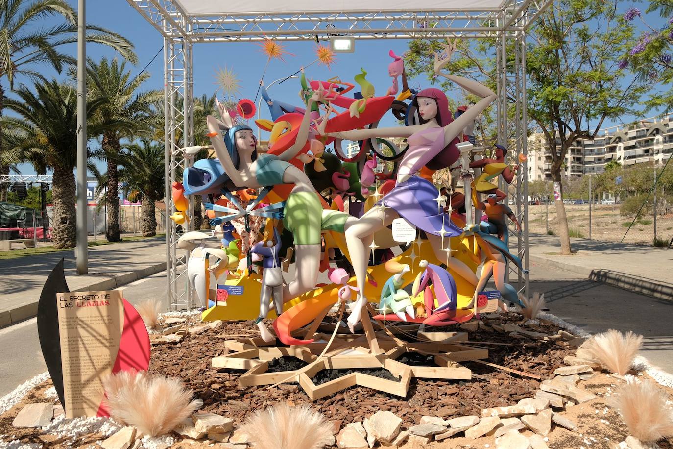 PRIMER PREMIO: BAVER-ELS ANTIGONS