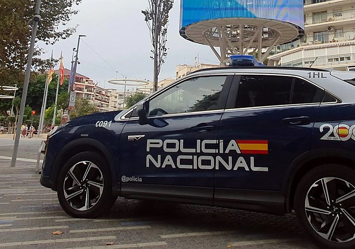 Imagen de archivo de un coche policial en Benidorm
