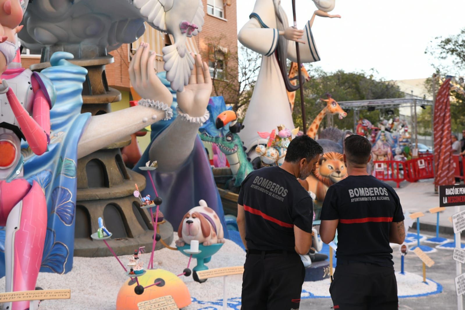 Imagen secundaria 2 - Susto en La Ceràmica que ha obligado a intervenir a los Bomberos