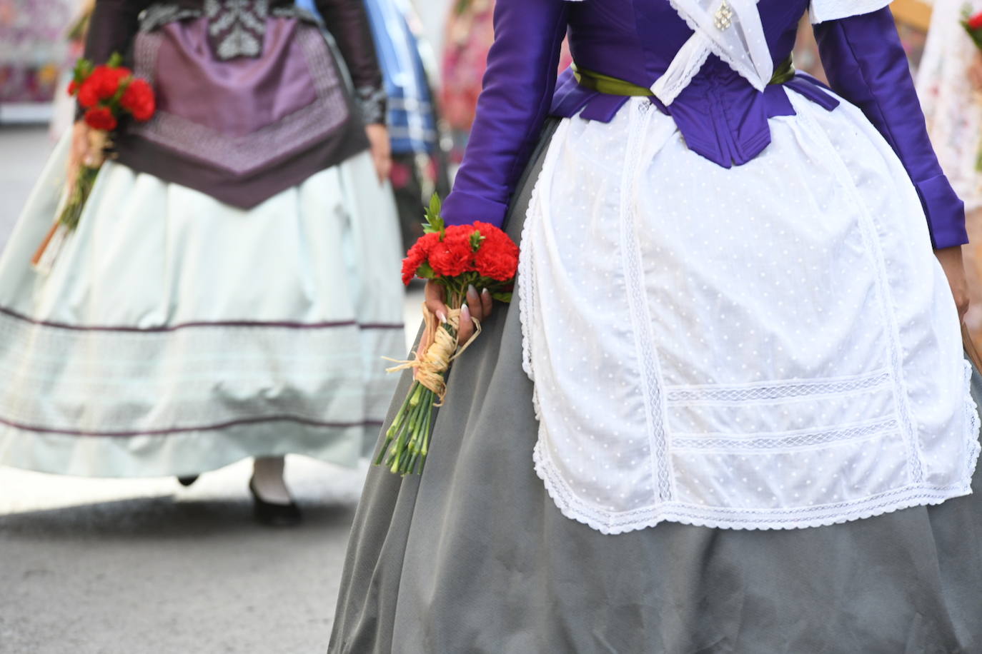 La Virgen del Remedio ya está cubierta de flores