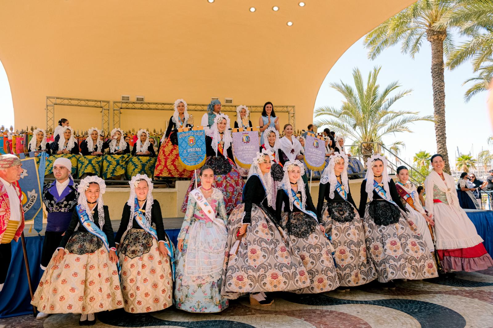 ¿Has recogido premio en las Hogueras? Búscate en las fotos (I)