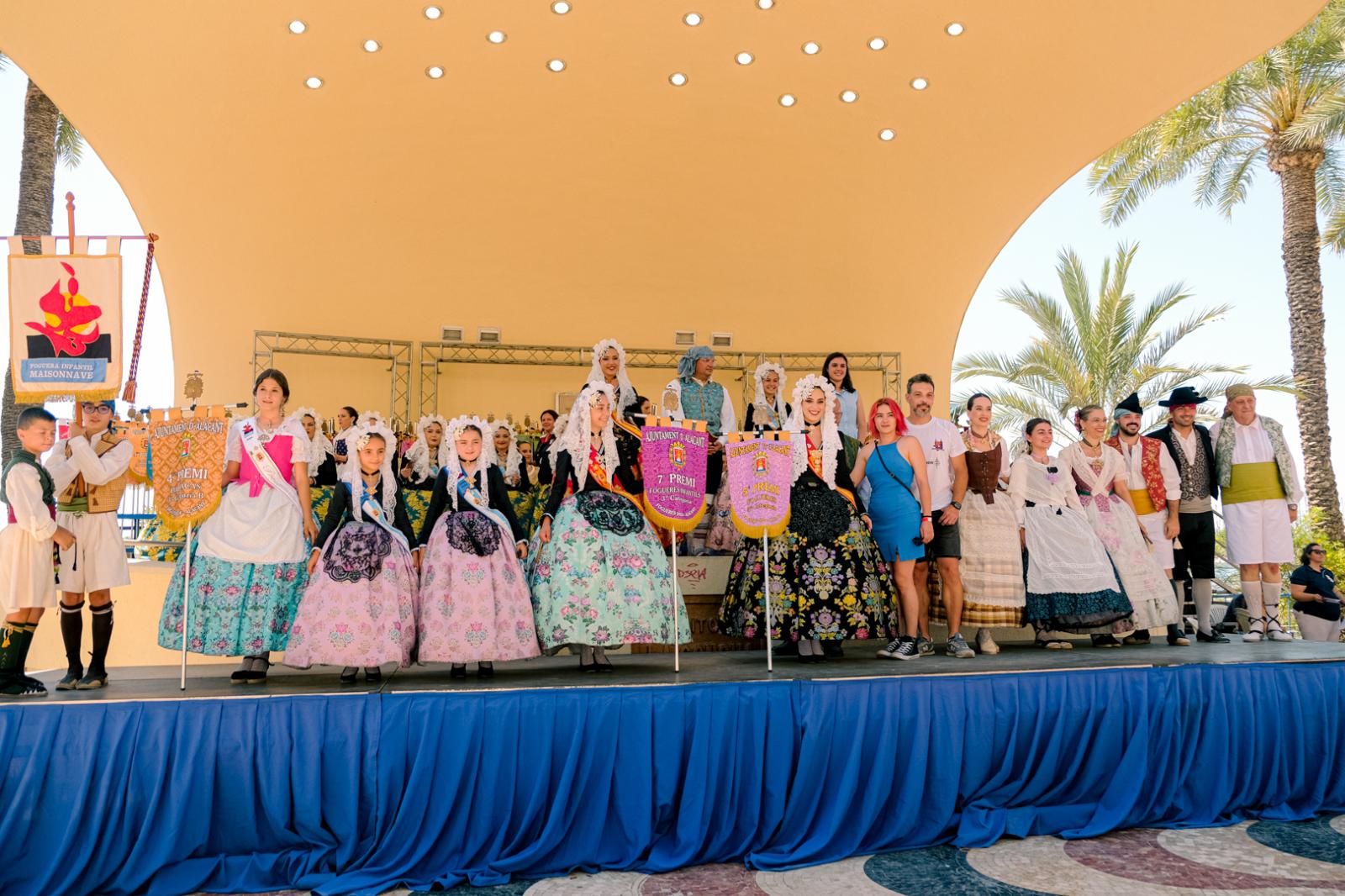 ¿Has recogido premio en las Hogueras? Búscate en las fotos (I)