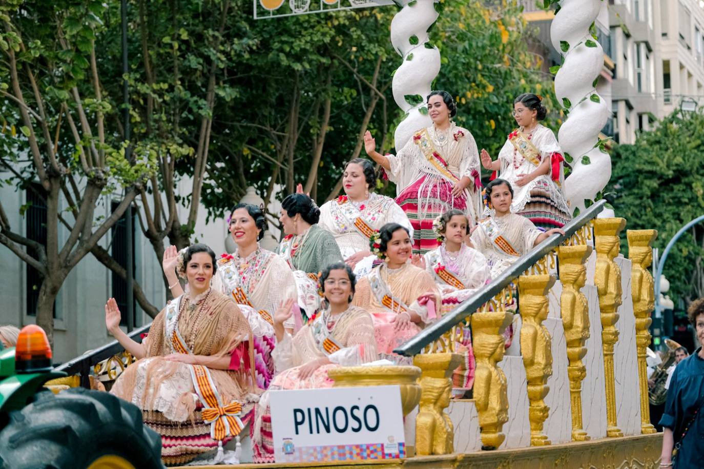 El mundo se une en torno a las Hogueras de Alicante