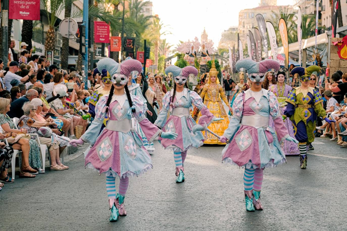 El mundo se une en torno a las Hogueras de Alicante