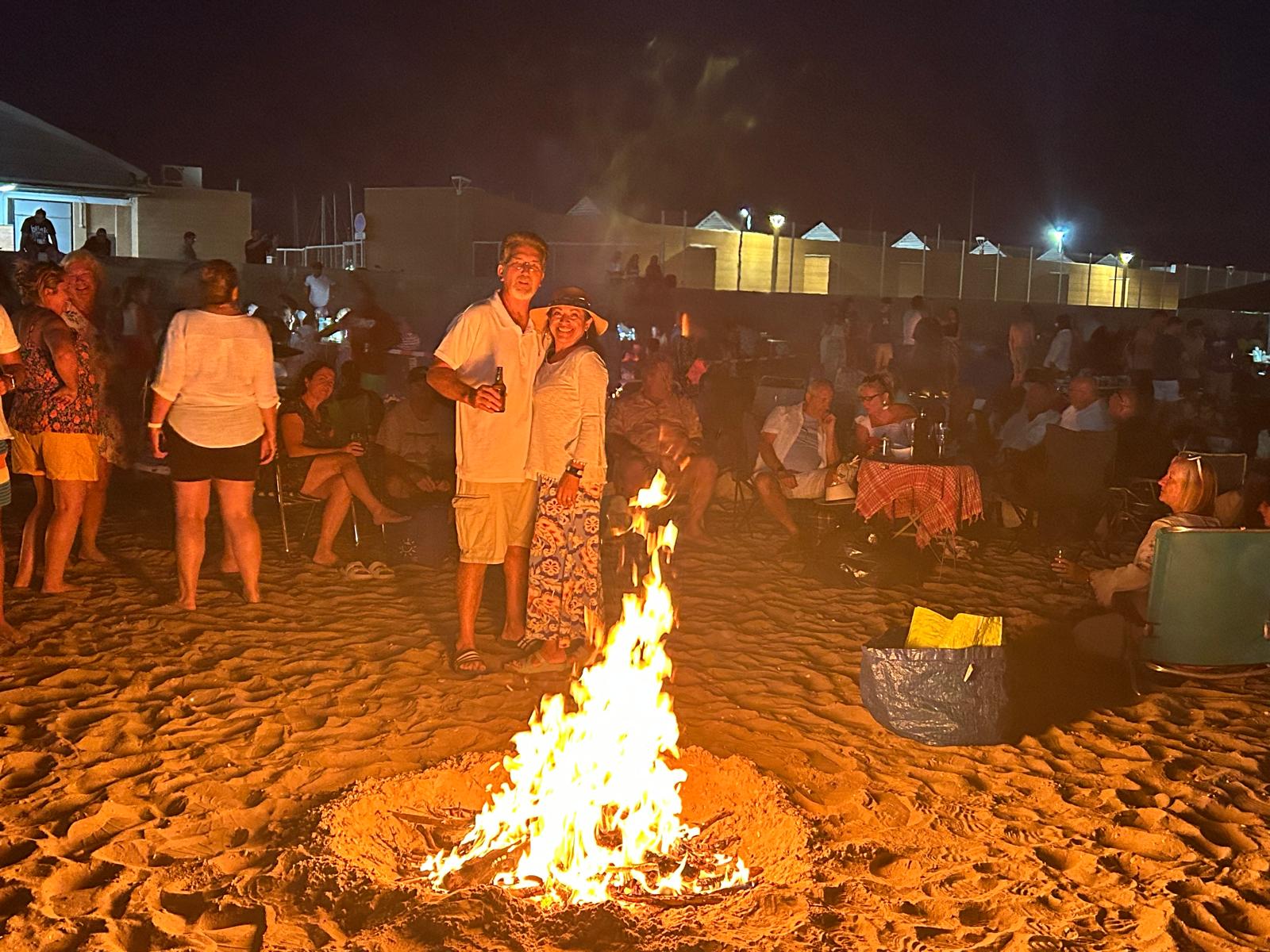 El fuego vuelve a las playas alicantinas por San Juan