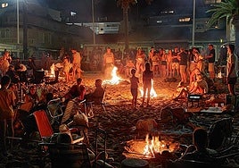 Fogatas en los arenales de El Campello.