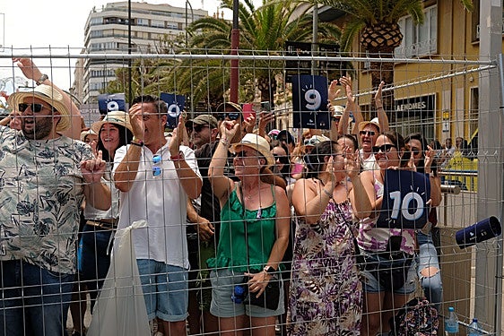Así ha sido foto a foto la mascletà del 24 de junio