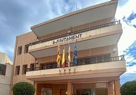 Fachada del Ayuntamiento de El Campello.