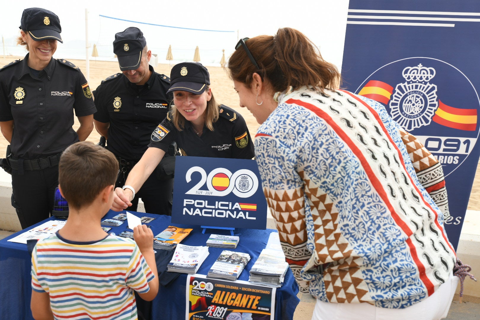 La presentación de la &#039;Operación Verano&#039; de la Policía Nacional de Alicante, en imágenes