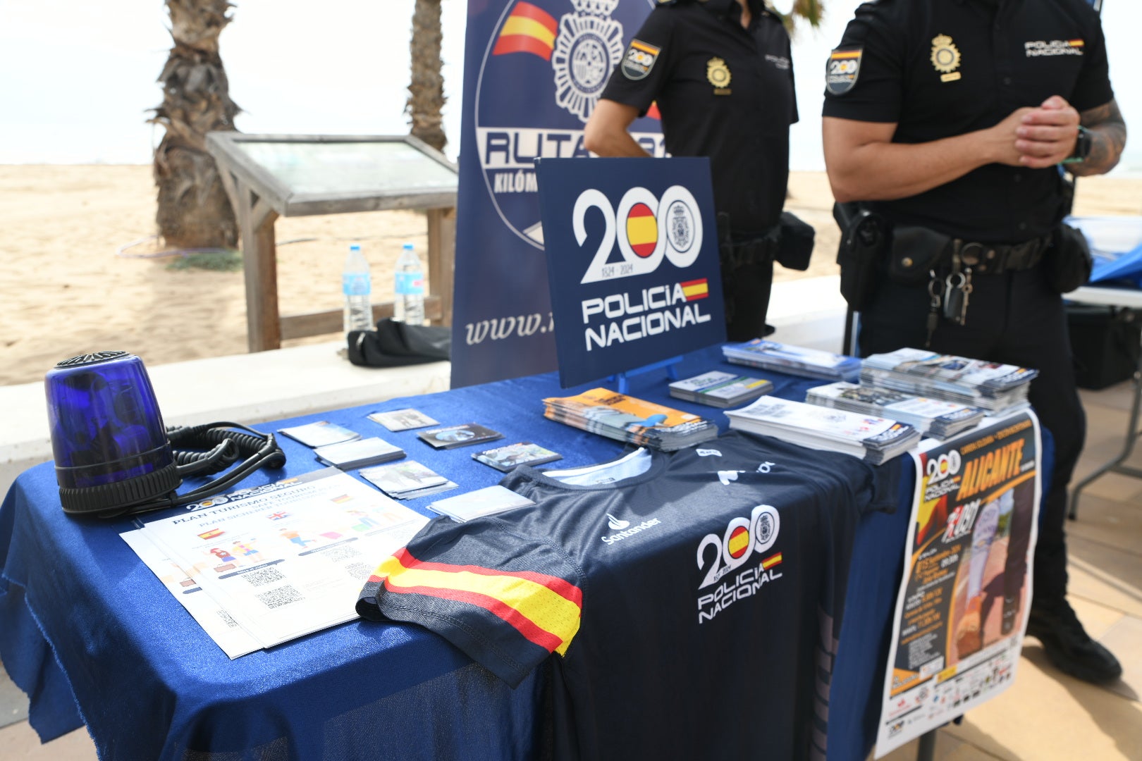 La presentación de la &#039;Operación Verano&#039; de la Policía Nacional de Alicante, en imágenes