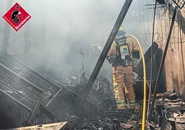 Los bomberos del Consorcio Provincial, en una intervención.