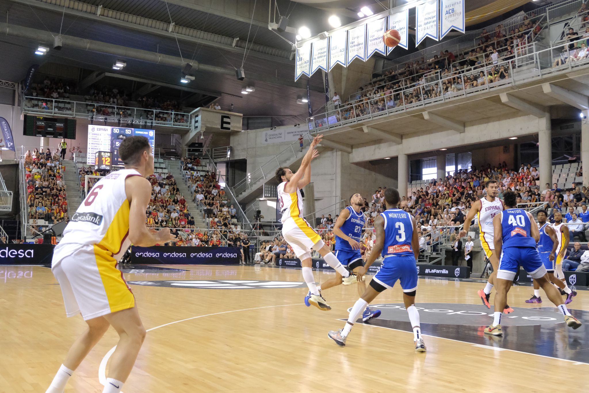 84-74. España vence a la República Dominicana y se prepara para el Preolímpico