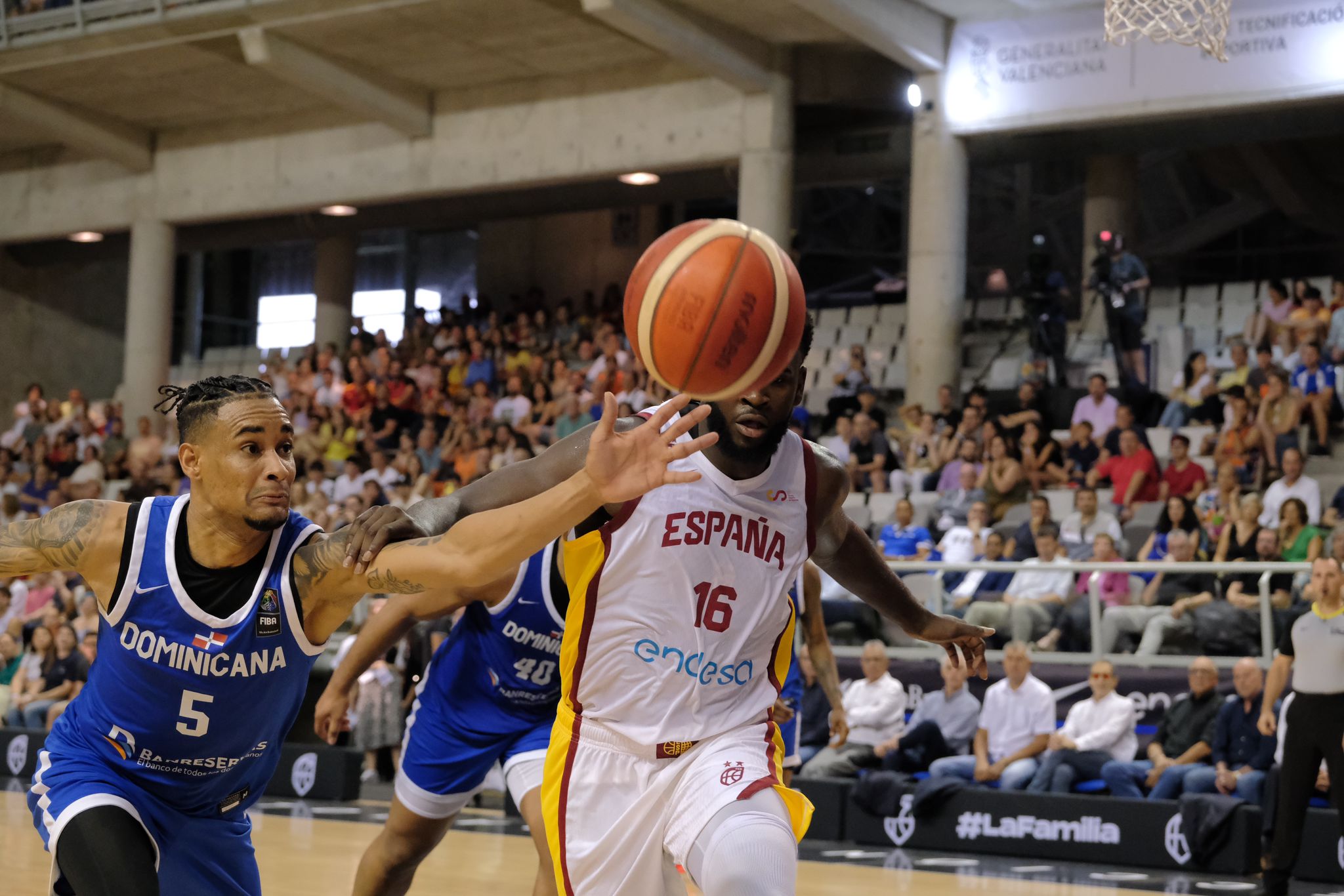 84-74. España vence a la República Dominicana y se prepara para el Preolímpico