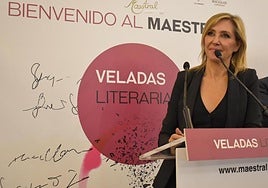 Marta Robles en las veladas literarias de Maestral.
