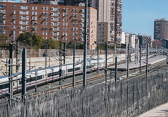 Vías ferroviarias a la entrada de Alicante.