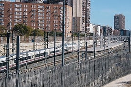 Vías ferroviarias a la entrada de Alicante.