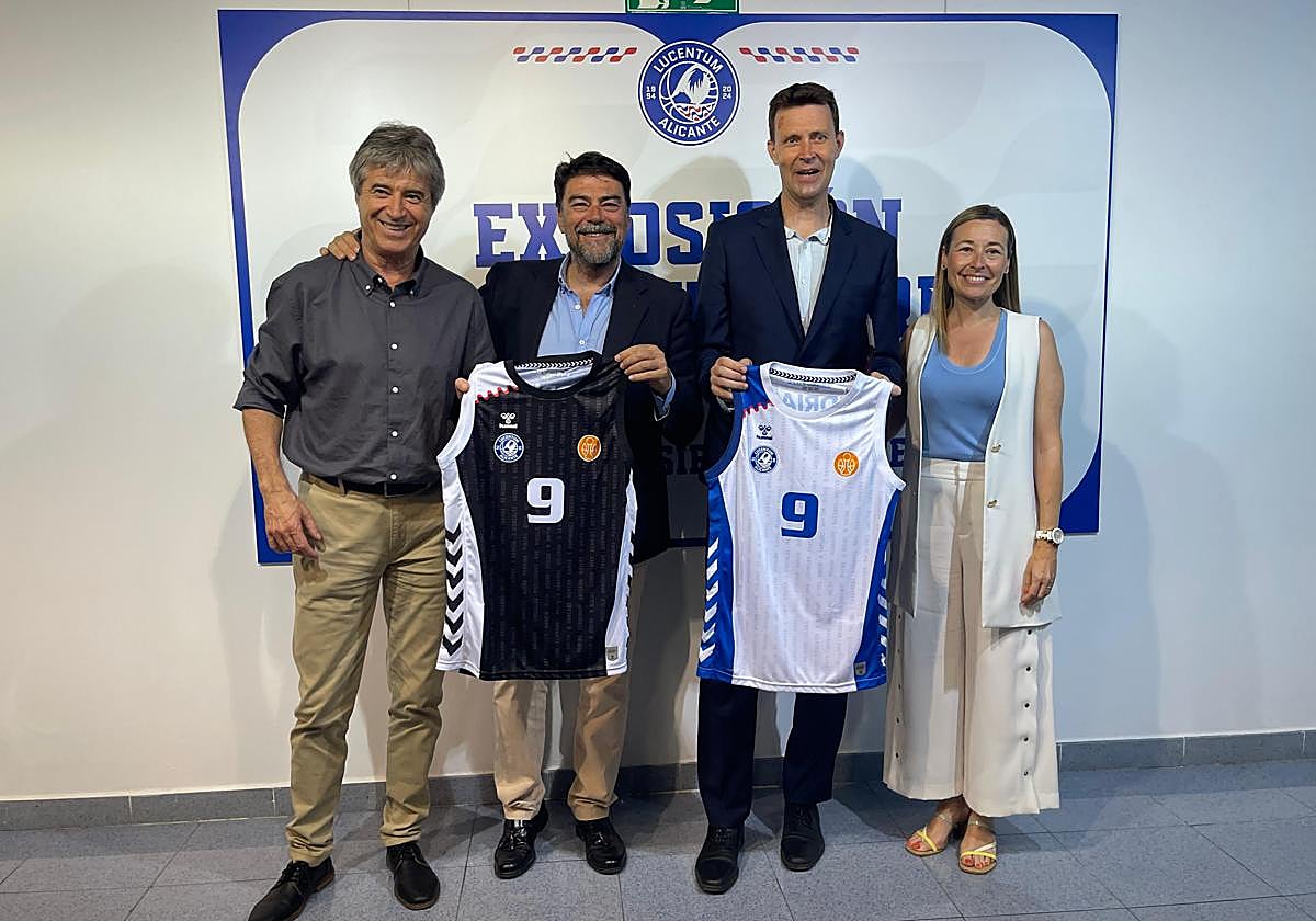 Acto conmemorativo del 30 aniversario de la fundación lucentina.