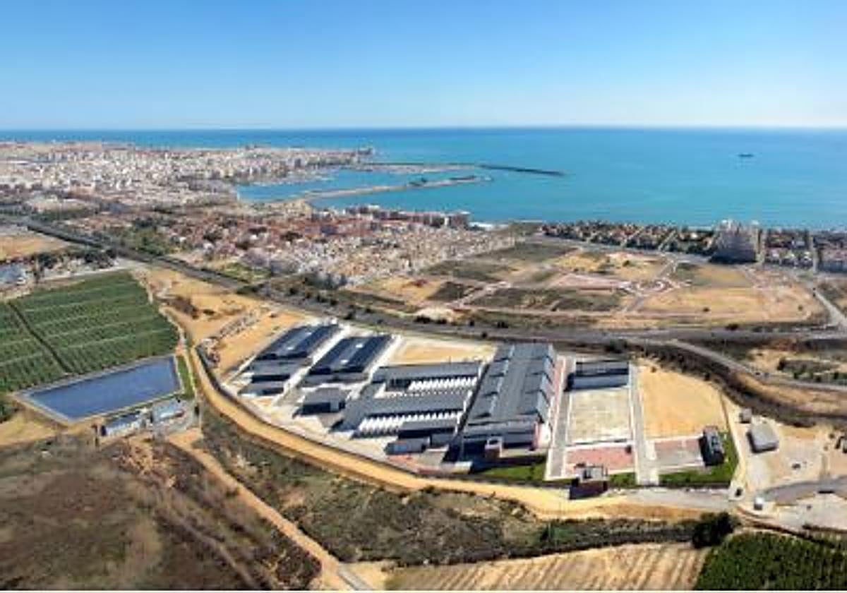 Vista aérea de la desaladora de Torrevieja.