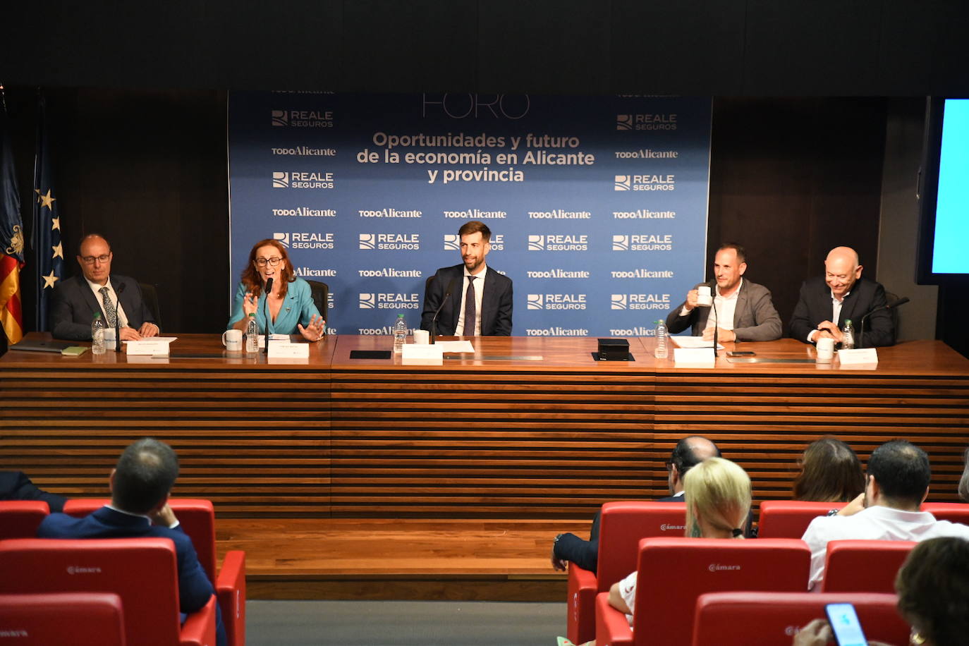 Así ha sido el foro &#039;Oportunidades y futuro de la economía en Alicante y provincia&#039;