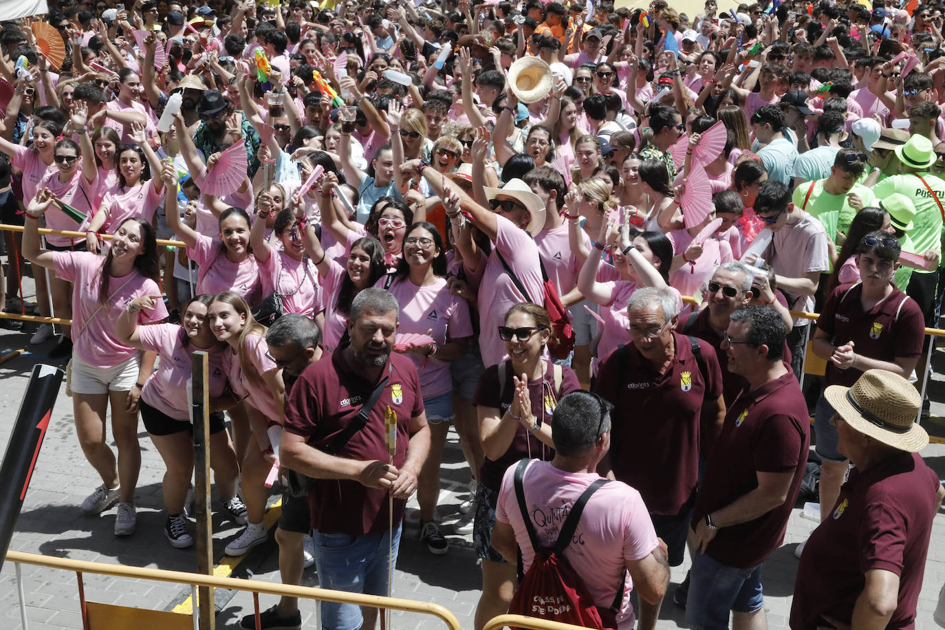 El chupinazo abre la Festa Major de Dénia
