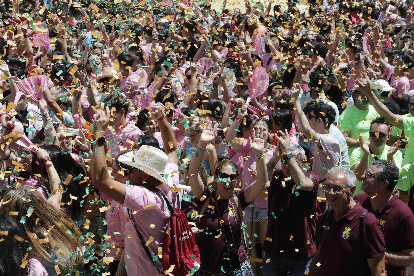 El chupinazo abre la Festa Major de Dénia