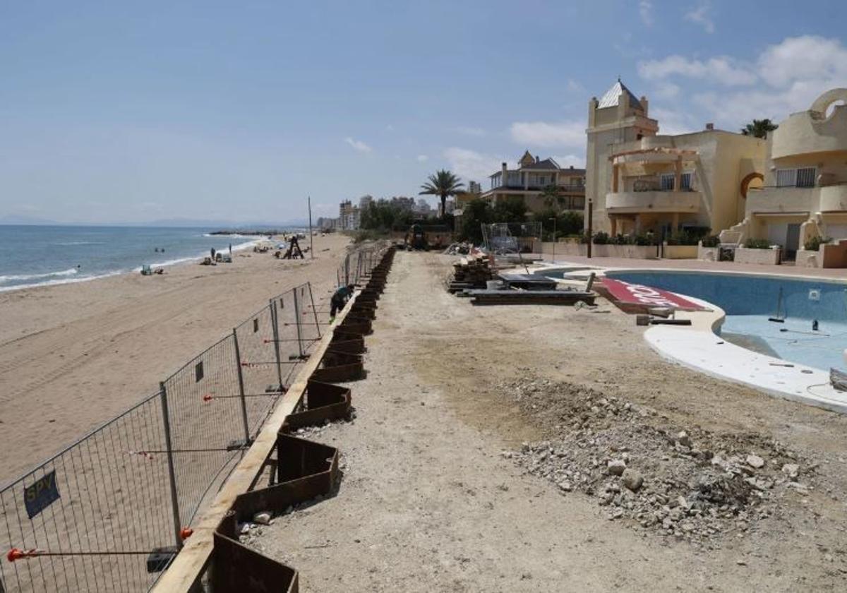 Apartamentos en primera línea de la costa.