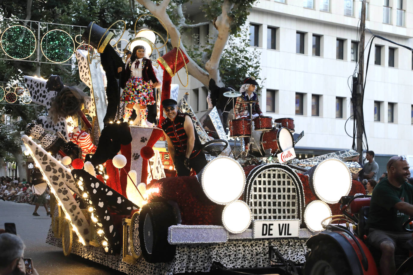 Así ha sido el desfile de Carrozas 2024 de Dénia